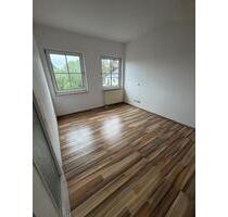 3 Zimmer Dachgeschoss Wohnung ab sofort in Suhl zu vermieten