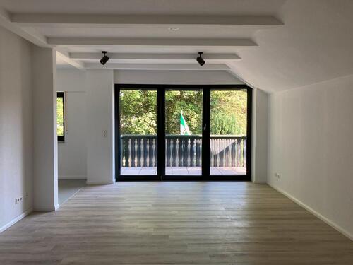 Foto - Sanierte 3-ZI-WG inkl. Balkon, Stellplatz & Kellerräumen