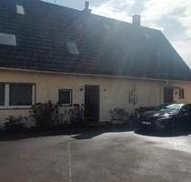 große, helle Wohnung im ruhigen Grünen (2 Eingänge, Balkon, ...) - Lüdenscheid Brügge
