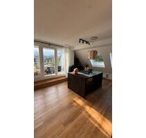 Helle Dachgeschosswohnung – 150 m² | 5 Zimmer Groß Borstel HH - Hamburg