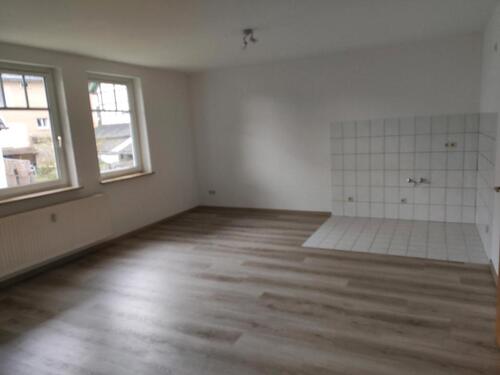 Foto - Ein Raumwohnung 44qm, Bad, Abstellraum, Wohnesszimmer, Keller