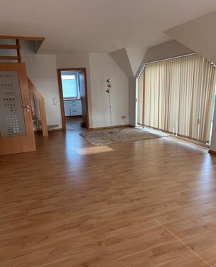 Foto - 4 Zkbb in ruhiger Wohnlage - 1.300,00&nbsp;EUR Kaltmiete, ca.&nbsp; 150,00&nbsp;m&sup2;