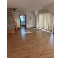 4 Zkbb in ruhiger Wohnlage - 1.300,00&nbsp;EUR Kaltmiete, ca.&nbsp; 150,00&nbsp;m&sup2; in Enger (PLZ: 32130)