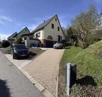 Einfamilienhaus - keine Renovierung, einziehen und wohl fühlen - Hohenstein-Ernstthal