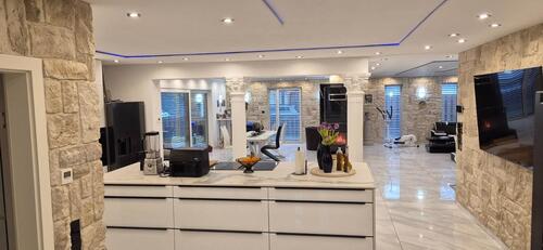 Foto - Wohnen wie im Urlaub-Bungalow mit Pool und Sauna