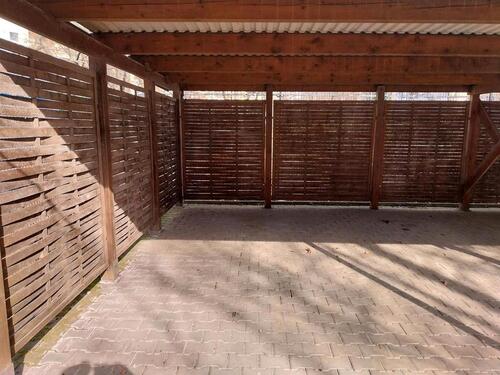 Foto - Überdachter, großer Kfz-Stellplatz nahe Winterfeldtplatz