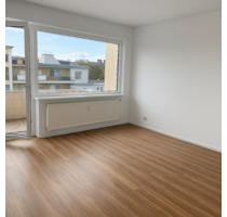 Sanierte 2-Zimmer-Wohnung mit Balkon und TG-Stellplatz - Berlin Charlottenburg-Wilmersdorf