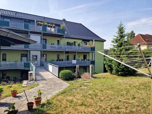 Foto - 2 Raum Wohnung mit Aufzug und Balkon.