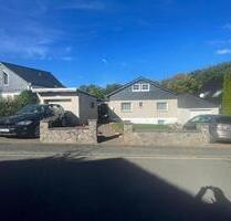 Haus Schwimmbad, Garagen Sauna, Stellplatz privat - Ruppichteroth