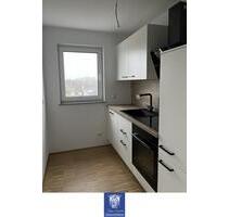 Willkommen im modernen Erstbezug! Perfekter Zuschnitt, EBK, schöner Balkon und Lift! - Arnsdorf