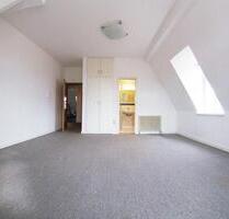 WG-DG-Zimmer in einer Dreier-WG mit eigenem Bad mit Dusche - Dresden Cotta