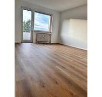 Helle 2-Zimmer-Wohnung mit Balkon, Loggia und Blick ins Grüne in - Heiligenhaus