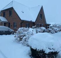 Zweifamilienhaus mit großer Lagerhalle - Ostenfeld (Husum) Zweifamilienhaus mit großer Lagerhalle - Ostenfeld (Husum)