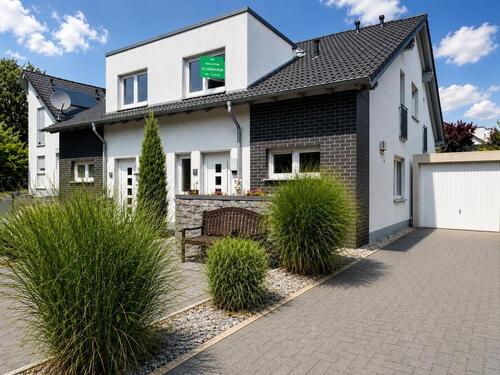 Foto - EINZIEHEN & GENIEßEN FREIE DOPPELHAUSHÄLFTE IN HOLZWICKEDE (2019)