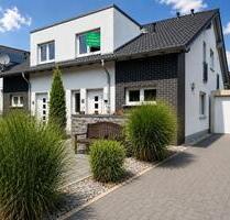 EINZIEHEN & GENIEßEN FREIE DOPPELHAUSHÄLFTE IN HOLZWICKEDE (2019)