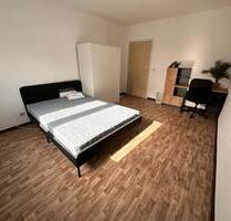 Helle 2-Zimmer WG-Wohnung im 5. OG mit Balkon in Wuppertal-Langer