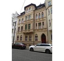 Großzügige Erdgeschoss-Wohnung, 4-Zimmer, in gepflegtem Altbau - Aschersleben
