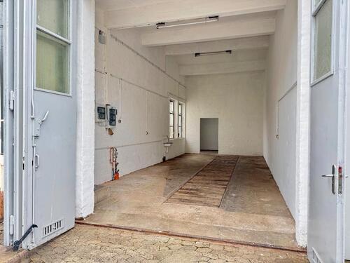 Foto - Lagerhalle 4m Höhe, 65m2, neue Elektrik, Kalt-Wasser, Starkstrom