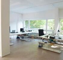 Helles Loftbüro in Moabit: Offene Arbeitsplätze, 247, Flatrate - Berlin Mitte