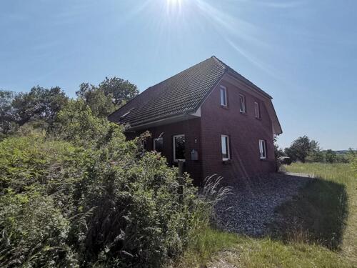 Foto - Haus mit großem Garten und Elbtalauenidylle