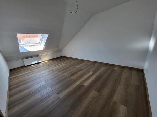 Foto - Dachgeschoßwohnung in Waghäusel zur Miete