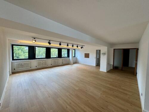 Foto - Renovierte ,Stilvolle 3-Zimmer-Wohnung im Zentrum von Bad Godesberg - Aufzug ,Barierrefrei mit EBK