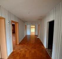 Wohnung zu vermieten - 1.200,00&nbsp;EUR Kaltmiete, ca.&nbsp; 151,00&nbsp;m&sup2; in Rülzheim (PLZ: 76761)