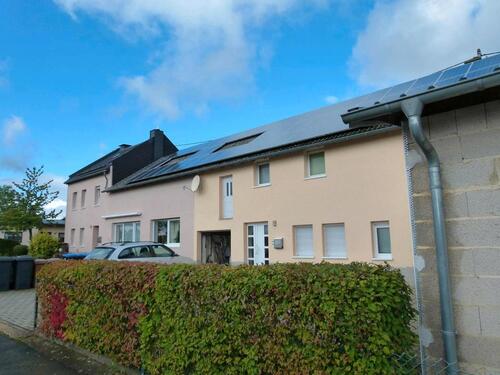 Foto - Doppelhaus mit 2 Wohneinheiten und PV-Anlage