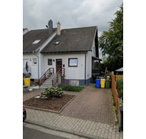 Reihenendhaus mit Einliegerwohnung in Feldrandlage in Alsheim