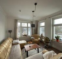 Möblierte 3 Raum Altbauwohnung mit SeeblickFurnished Apartment with Lake View in Berlin-Pankow