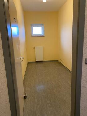 Foto - Lagerraum 9qm - 45,00&nbsp;EUR Kaltmiete, ca.&nbsp; 5,00&nbsp;m&sup2;