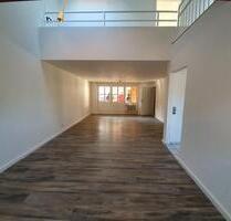 In der Fußgängerzone. Renovierte 4,5Z-Wohnung (2x Balkon, Küche,) - Waldshut-Tiengen