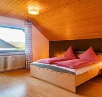 3 - Zimmer Wohnung möbliert Balkon Dachgeschoss - Friedenweiler
