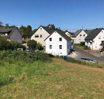 Sofort verfügbares und voll erschlossenes, sonniges Baugrundstück - Bausendorf