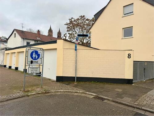 Foto - 3-Familienhaus + 5 Garagen - 540.000,00 EUR Kaufpreis, ca.  210,00 m²