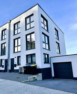 Foto - Neubau-Doppelhaushälfte mit Garten,Garage & gehobener Ausstattung
