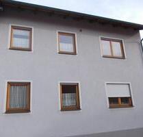 Einfamilienhaus mit Garage und Hofraum - Ellingen