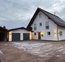 Modernes Einfamilienhaus Photovoltaik, Klima, Wärmepumpe, Garage - Hermersberg