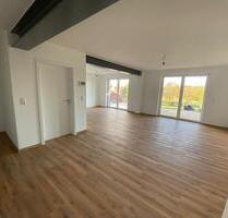 Mietwohnung - 1.300,00&nbsp;EUR Kaltmiete, ca.&nbsp; 115,00&nbsp;m&sup2; in Hohenroth (PLZ: 97618)