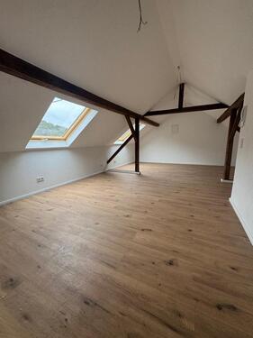 Foto - Erstbezug nach Sanierung 1-ZKB DG Wohnung