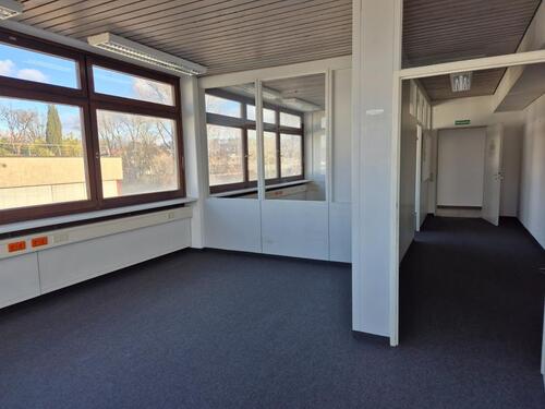 Foto - Helle Büroräume im Gewerbepark Unterensingen ab 01.01.26 frei