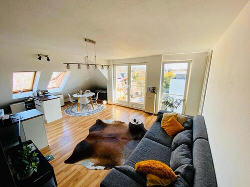 Foto - Moderne Dachgeschosswohnung mit Balkon und Küche