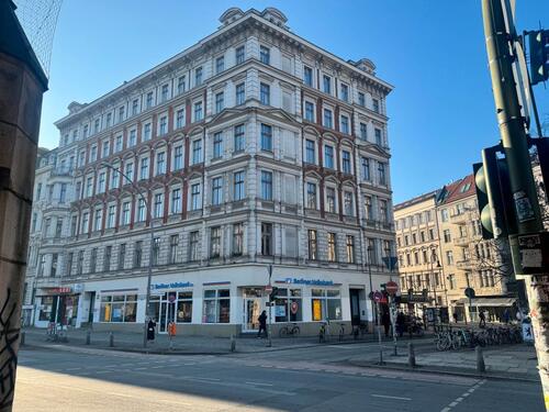 Foto - Ladenfläche auf der Schönhauser Allee neben der Volksbank zu vermieten