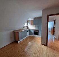 Dachgeschosswohnung - 890,00&nbsp;EUR Kaltmiete, ca.&nbsp; 50,00&nbsp;m&sup2; in Niederkassel (PLZ: 53859)