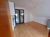 Foto - 2 Zimmer Dachgeschoßwohnung zur Miete in Niederkassel