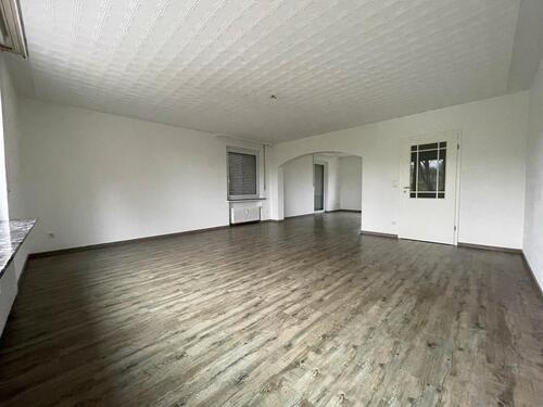Foto - 4-Zimmer-Wohnung, 110qm - 715,00 EUR Kaltmiete, ca.  110,00 m²