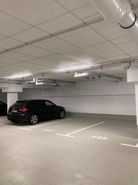 Foto - Pendlerparkplatz Stellplatz 6 min. Fußweg zu Augsburg HBF
