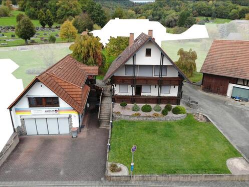 Foto - Gepflegtes Mehrfamilienhaus mit separater Gewerbeeinheit &Scheune