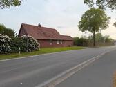 Foto - Freistehendes Einfamilienhaus mit großem Grundstück