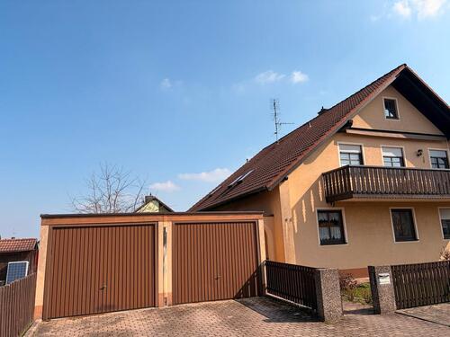 Foto - 8 Zimmer Mehrfamilienhaus, Wohnhaus zum Kaufen in Markt Erlbach